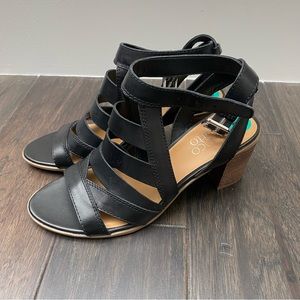 Franco Sarto || black chunky heel strappy sandals